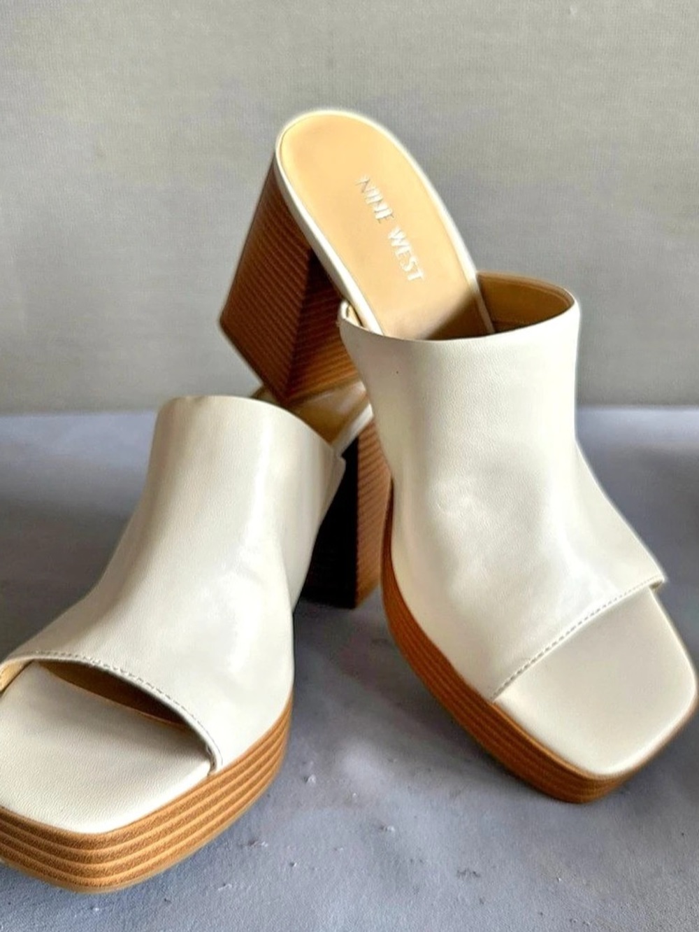Nine West White Platform Mule Heels US 9M